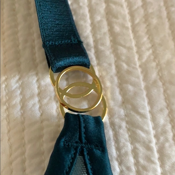 VICTORIA’S SECRET VERY SEXY LOGO V-WIRE TEDDY - Picture 6 of 8